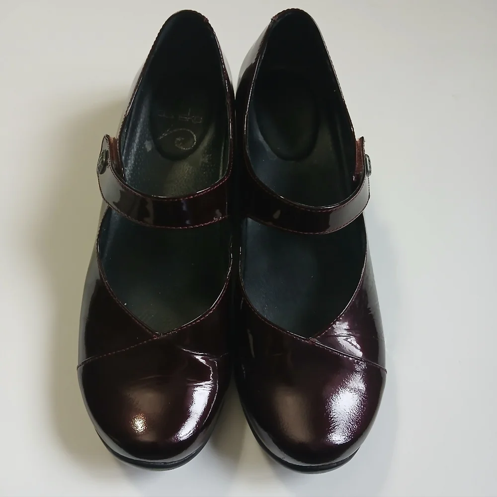 Dansko Women's Mary Jane Heels in Dark Burgundy Patent